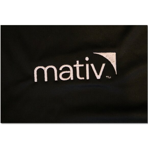 Reebok 100% Polyester embroidered ¼ zip pullover Size XL Brand new with tags - Picture 5 of 5